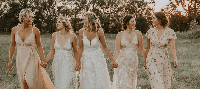 mady bell photo of her and bridesmaids on wedding day